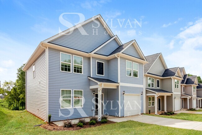 Foto del edificio - Come and live the good life in this 4-bedroom, 2.5-bathroom home