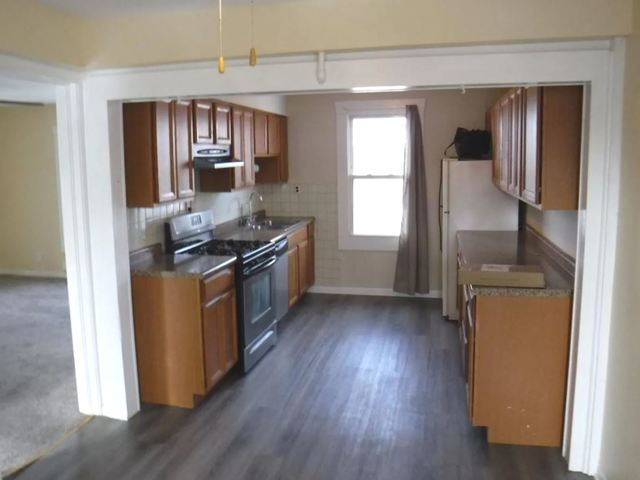 Primary Photo - 316 S Main St