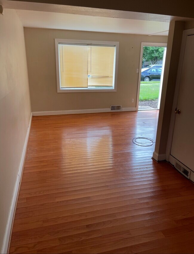 Foto del edificio - 2513 Colebrooke Dr