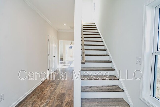 Foto del edificio - 300 Trail Branch Ct
