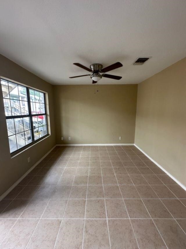 Building Photo - 606 Gale St