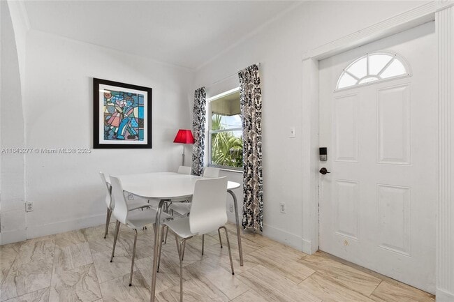 Foto del edificio - 2946 SW 26th St