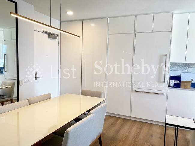 Building Photo - Aalii #1303  |  Honolulu, HI