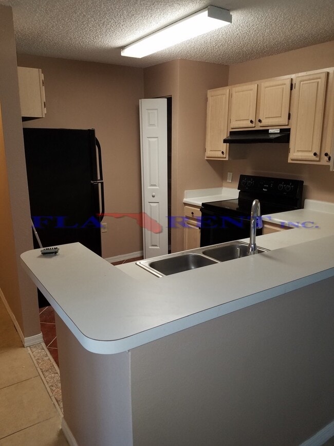 Building Photo - ** 2/2 condo in Oviedo  VILLAS AT LAKESIDE**