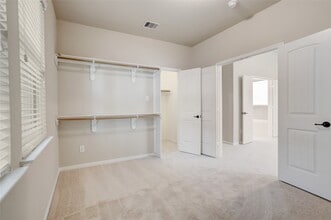 Building Photo - 624 Pedernales St