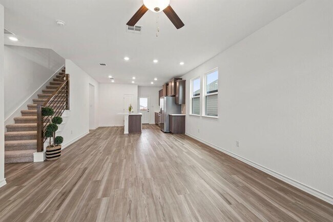 Building Photo - 102 Watkinville Rd