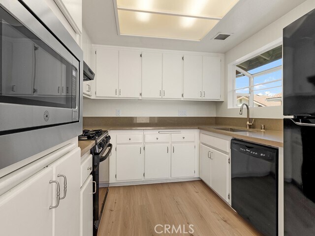 Building Photo - 196 Gazania Ct