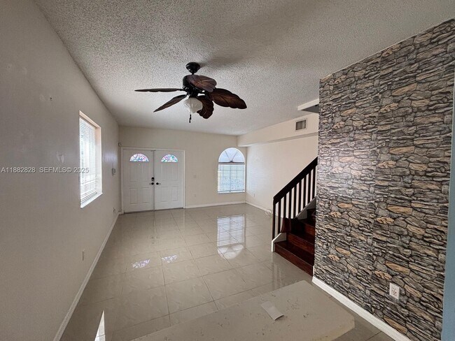 Foto del edificio - 1133 SE 13th Terrace