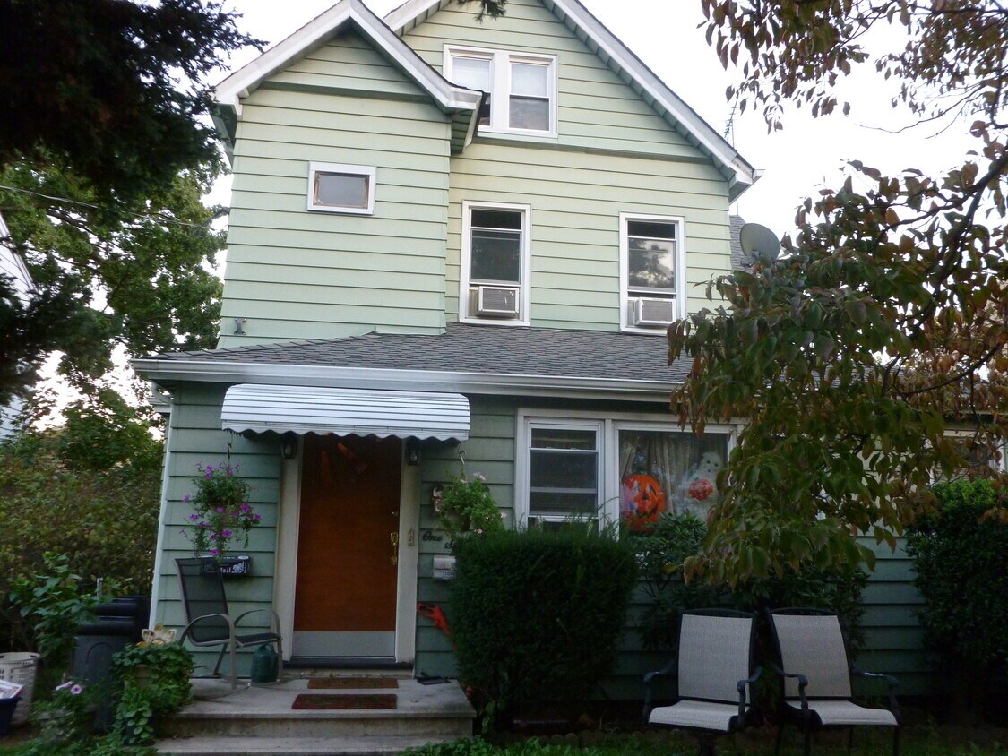 Primary Photo - 116 Wood Ridge St