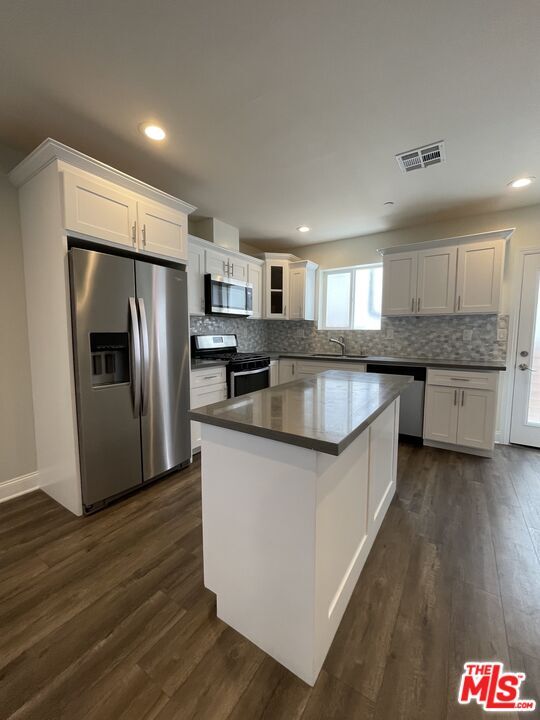 Foto del edificio - 4716 W Maplewood Ave