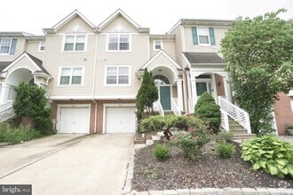 Building Photo - 3002 Harvard Dr