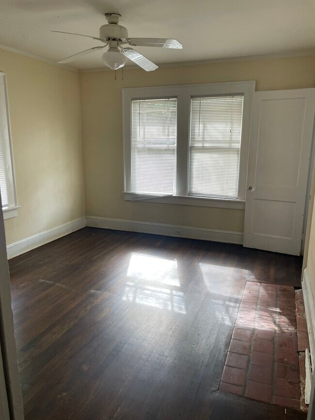 Building Photo - Super convenient location near Atlantic station and GA Tech University!!Housing Accepted*