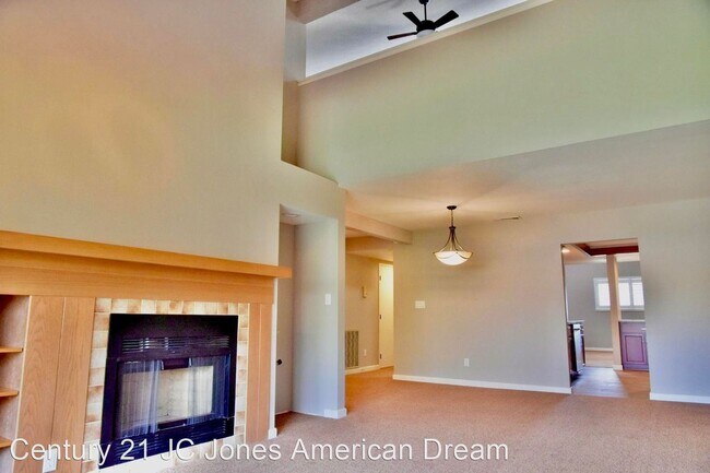 Building Photo - 2 br, 2 bath House - 115 Rogue River Hwy 307