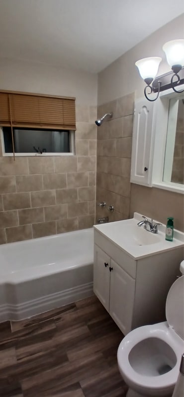 Foto del edificio - 11224 Oakland Ave