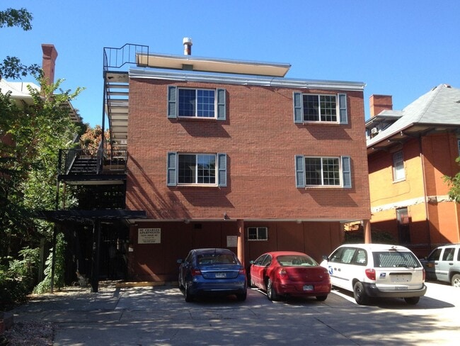 Building Photo - 1 bed 1 bath AVAILABLE NOW in Capital Hill