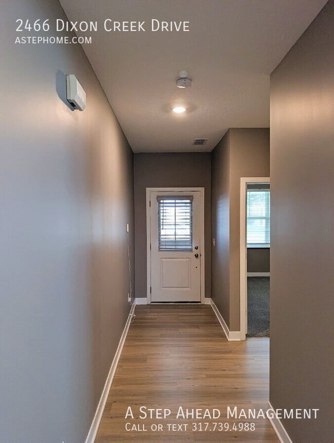 Foto del edificio - 2466 Dixon Crk Dr