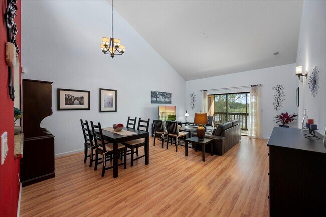 Foto del edificio - 610 Lakeview Dr E