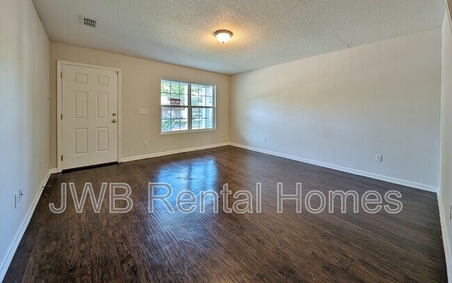 Building Photo - 2981 Rosselle St