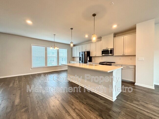 Building Photo - 3518 Hidden Valley Cir