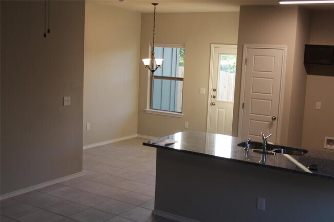 Foto del edificio - 1220 Garland Rd