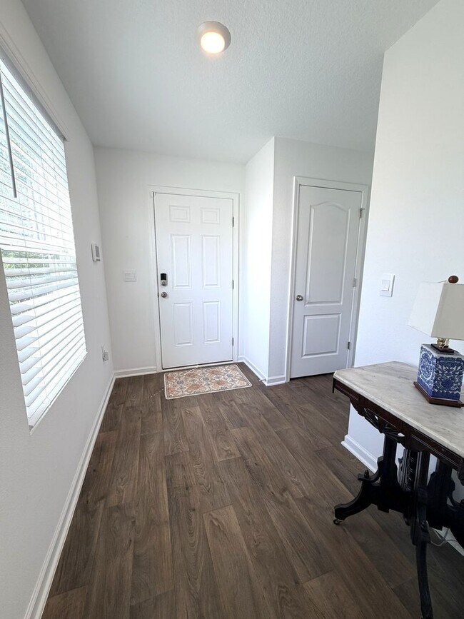 Foto del edificio - Well Maintained 3BR/2BA Cross Creek Home