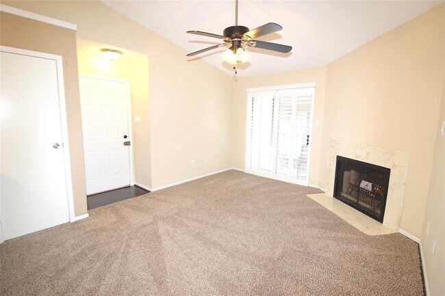 Foto del edificio - 12550 Whittington Dr
