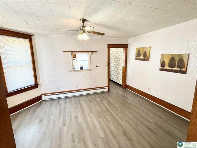 Building Photo - 308 W Franklin St
