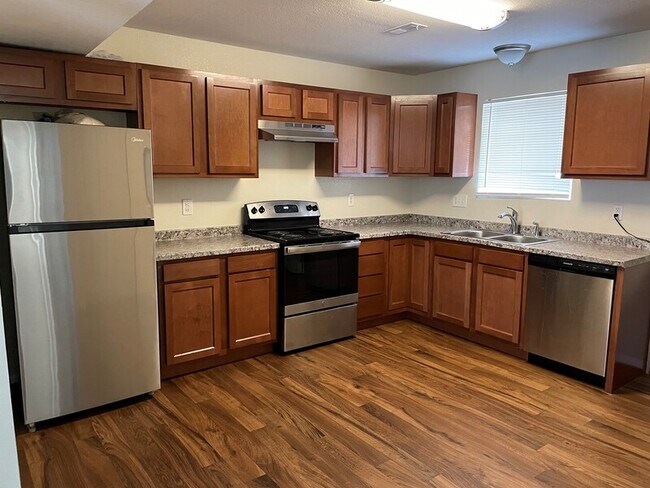 Building Photo - 743 E Laporte Dr