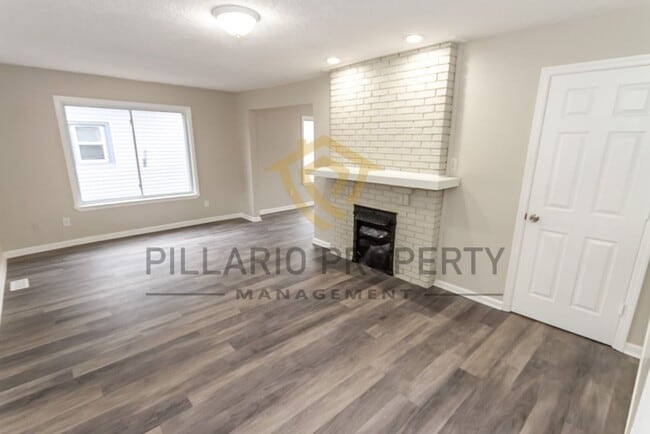 Building Photo - Beautifully 4-Bedroom, 2-Bathroom Home wit...