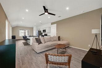 Building Photo - 24323 Elmwood Falls Dr