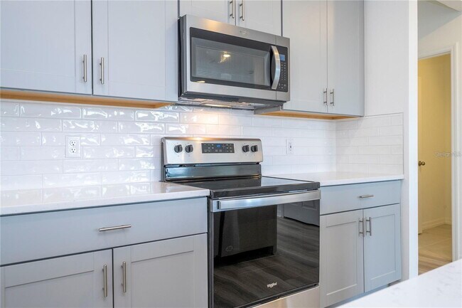 Foto del edificio - Elegant & Comfortable Home with Granite Ki...