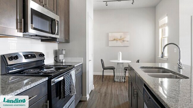 Foto del edificio - 8200 Clarksprings Dr