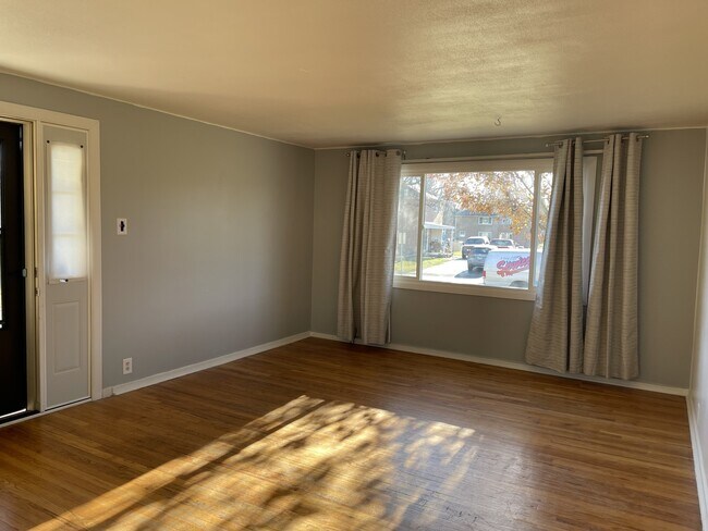 Foto del edificio - 159 Hemlock St
