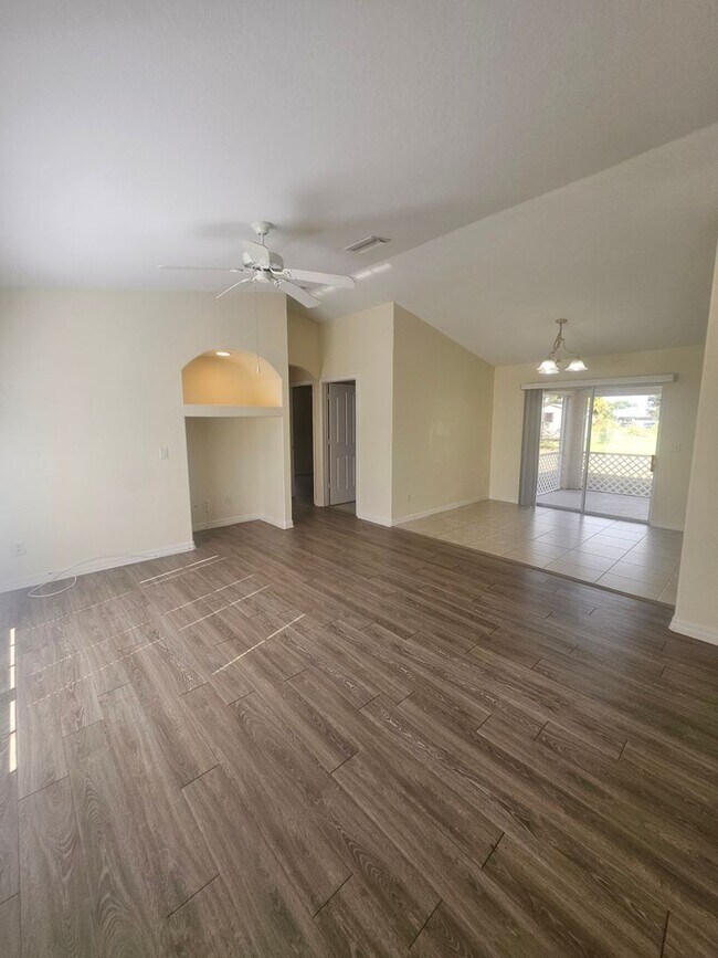 Foto del edificio - 7450 Blutter Rd