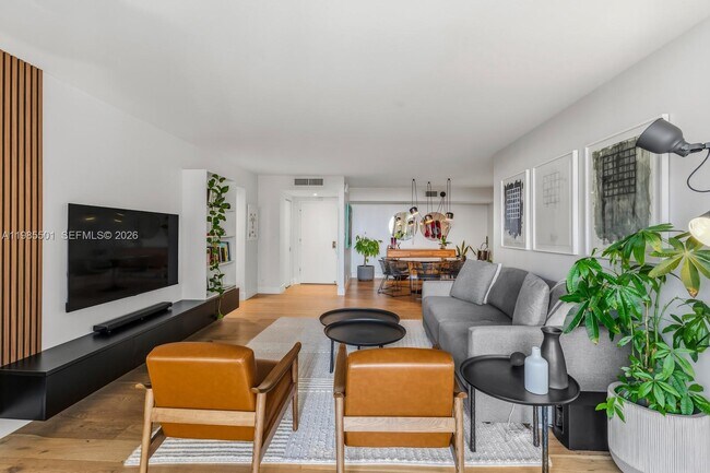 Building Photo - 1111 Crandon Blvd