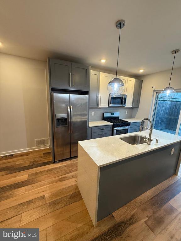 Building Photo - 2309 Cross St