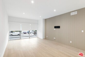 Building Photo - 10630 Wilkins Ave