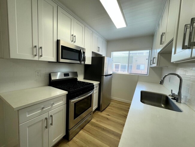 Building Photo - 1155 Hacienda Pl