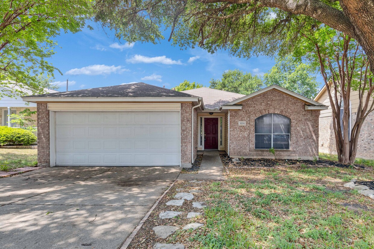 Foto principal - 3228 Winding Way