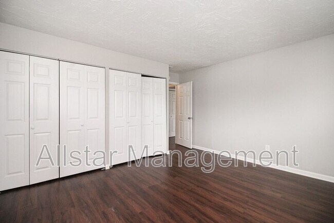 Foto del edificio - 6393 Springwood Rd