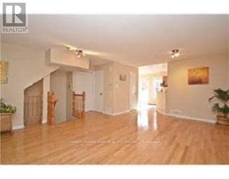 Photo du bâtiment - 1701 Blohm Dr