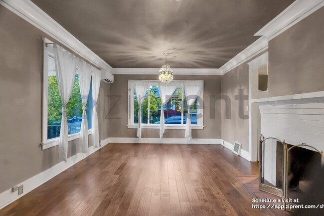 Building Photo - 902 N 77th St