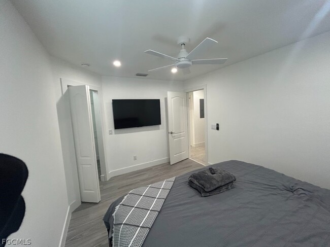 Foto del edificio - 18464 Iris Rd