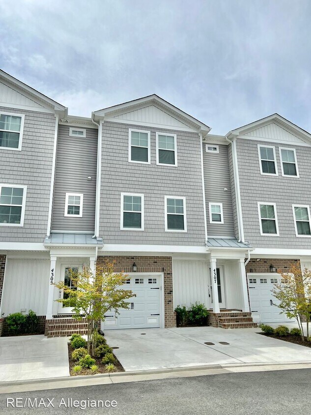 4 br, 3.5 bath House 4307 PINTER LANE House Rental in Norfolk, VA