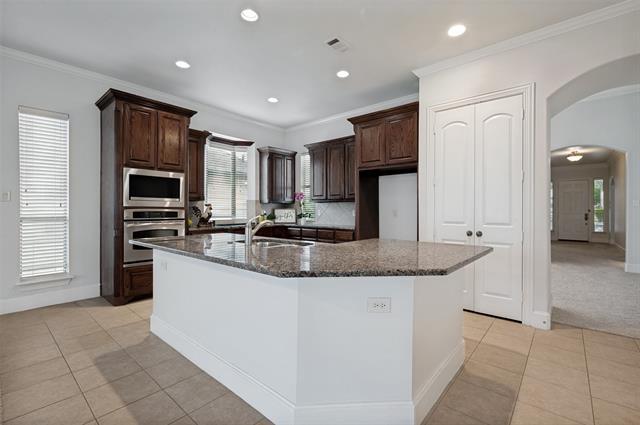 Building Photo - 8009 Texian Trail