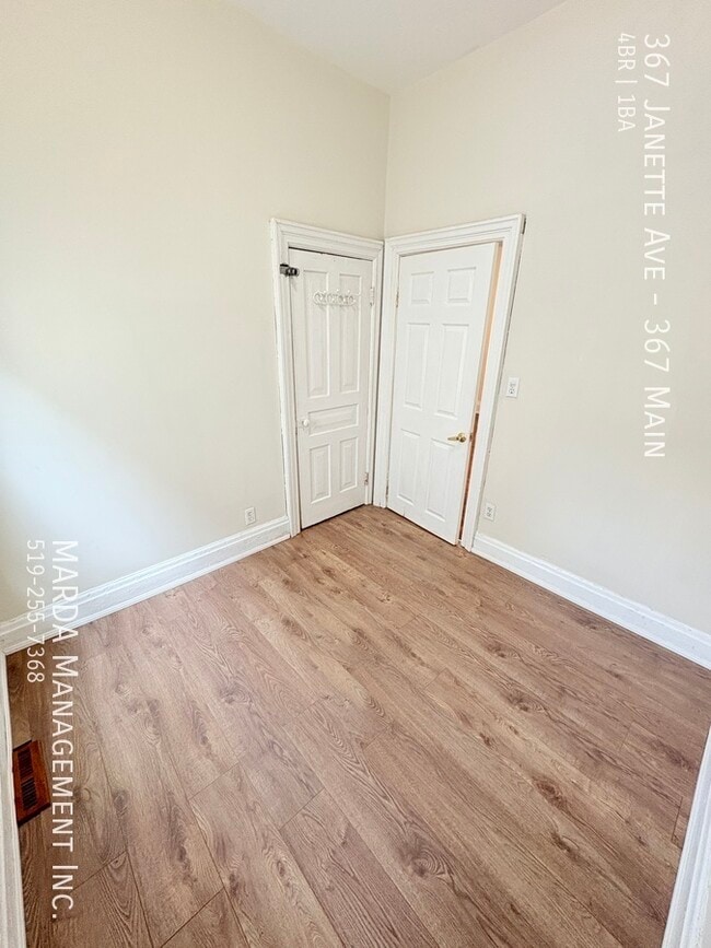 Building Photo - 4 BEDROOM / 1 BATH HOME NEAR DOWNTOWN ? TE...