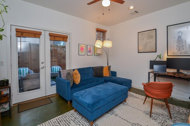 Foto del edificio - 1116 Columbus St