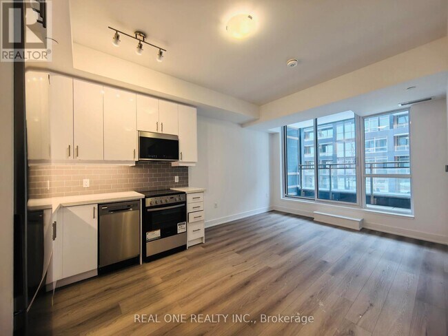 Photo du bâtiment - 2333 Khalsa Gate