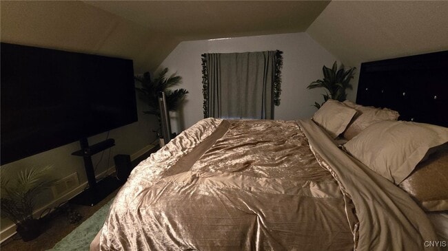 Building Photo - 614 Breman Ave