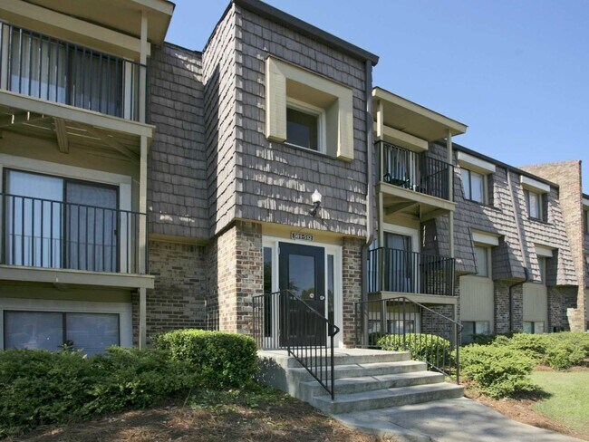 Foto del edificio - 404 Old Manor Rd